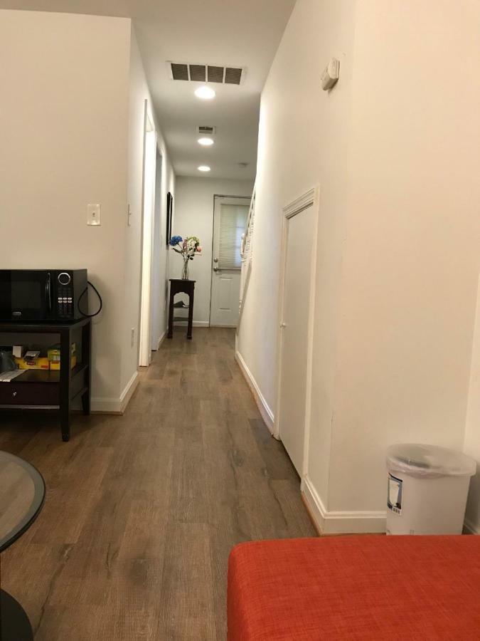 Steps To Convention Center, Downtown Dc, Metro Station: Private Apartment Вашингтон Экстерьер фото