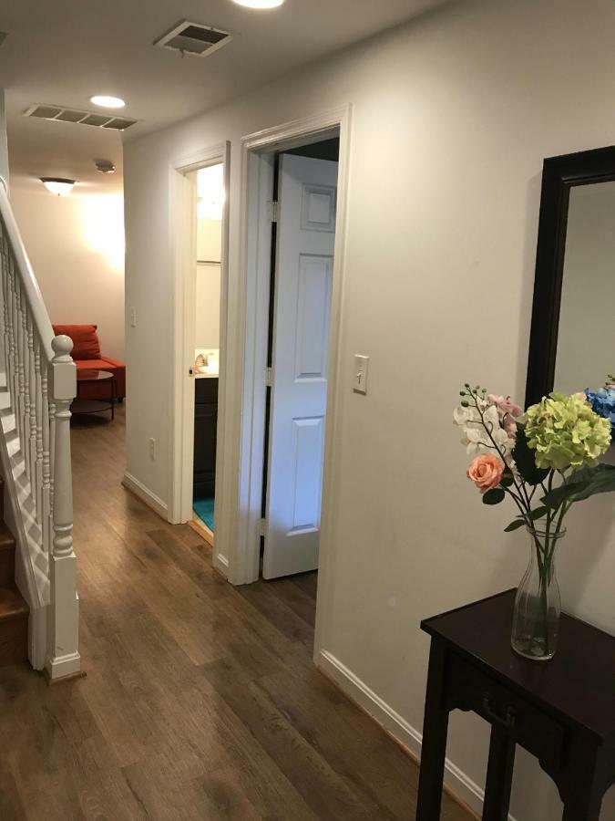 Steps To Convention Center, Downtown Dc, Metro Station: Private Apartment Вашингтон Экстерьер фото